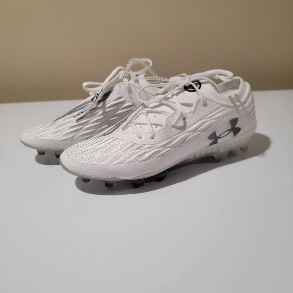 Under Armour Magnetico Elite 4 FG Soccer Cleats White Black Boys Size 7